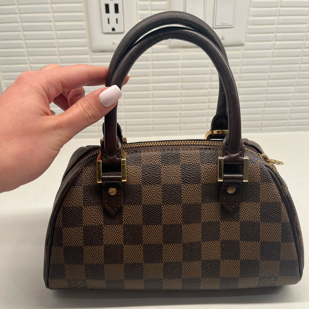 LOUIS VUITTON MINI HAND BAG PURSE